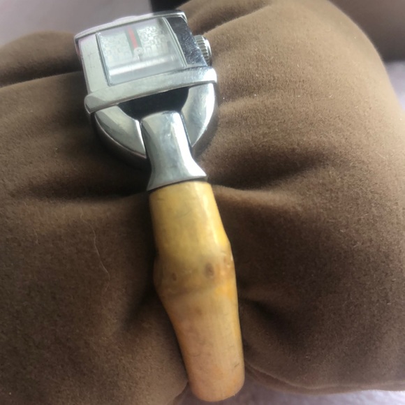 Gucci 6800L Bamboo bangle watch - Picture 4 of 15